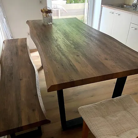 Mit 3 Schlafzimmern Und Balkon Apartment Pirmasens