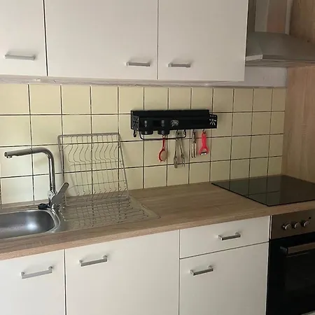 Mit 3 Schlafzimmern Und Balkon Apartment Pirmasens